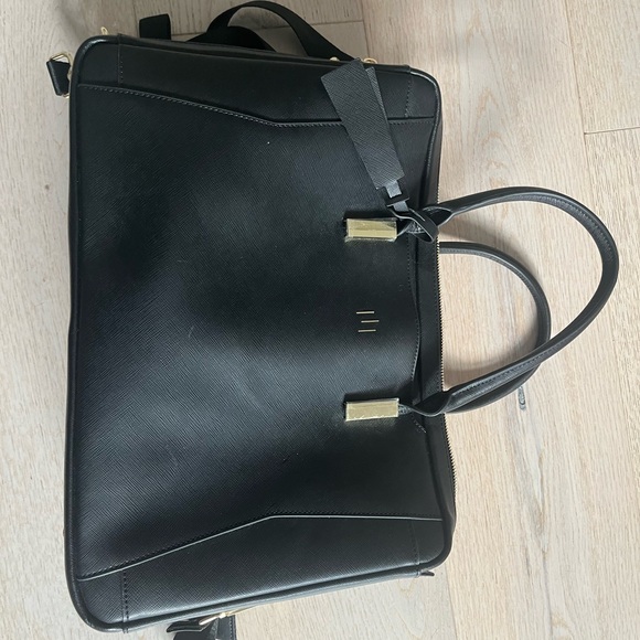 Brand new never used La mansio bag. With straps. No add ons - Picture 3 of 6